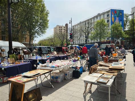 flea markets in Paris this weekend